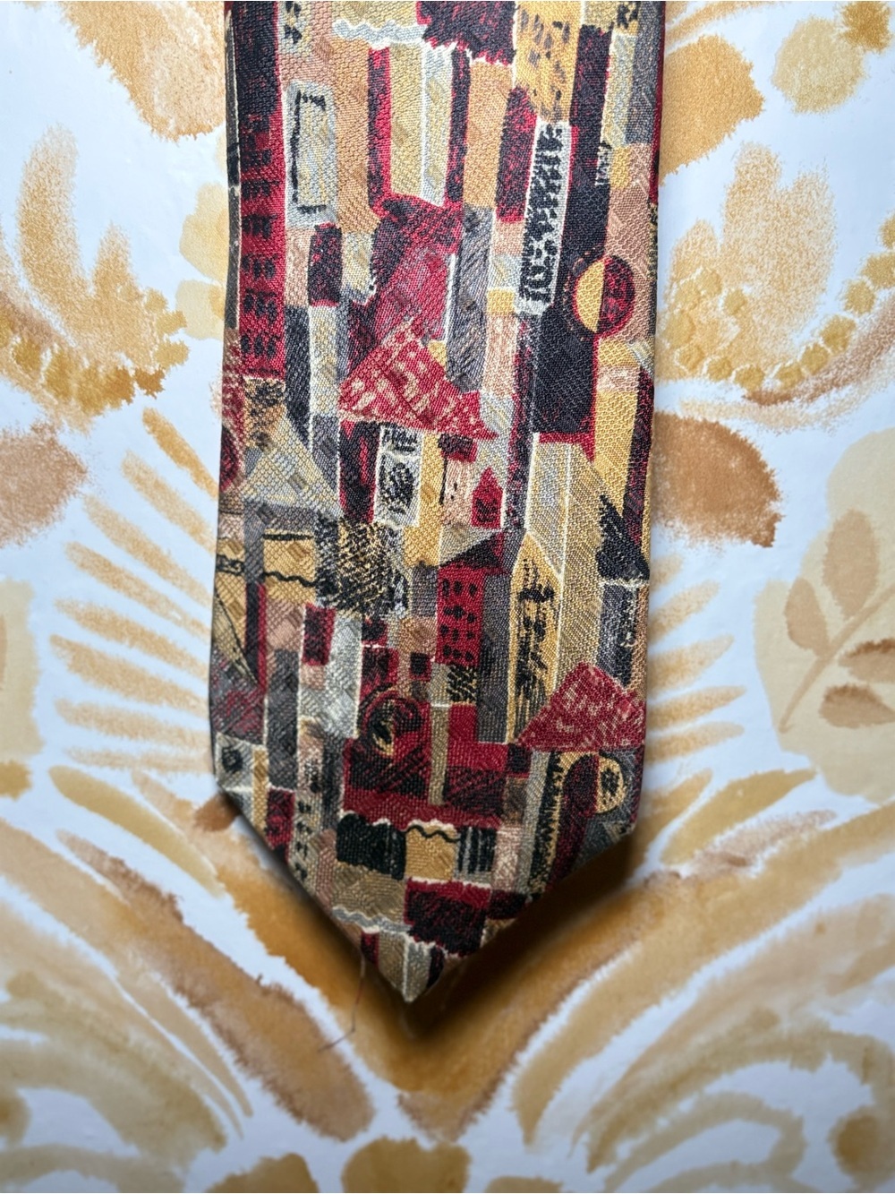 Metropolitan Museum of Art 100% Silk Tie | Imported Art Deco Geometric Necktie - Picture 5 of 5
